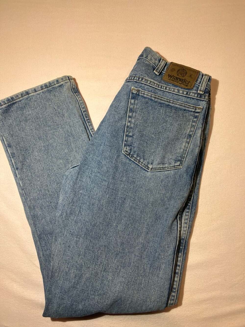 Wrangler Premium Quality Authentic Relaxed Fit Light Wash Straight Leg Jeans